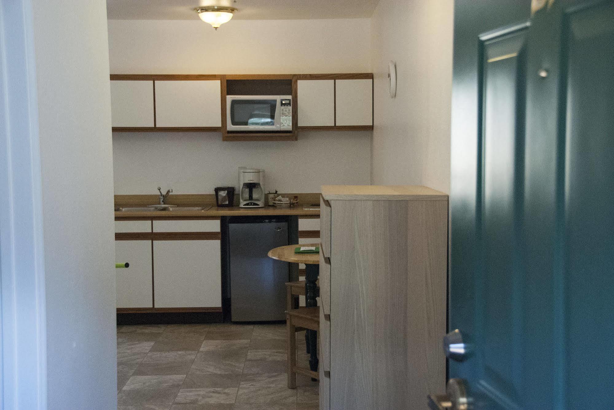Corral Creek Lodge カーンビル エクステリア 写真